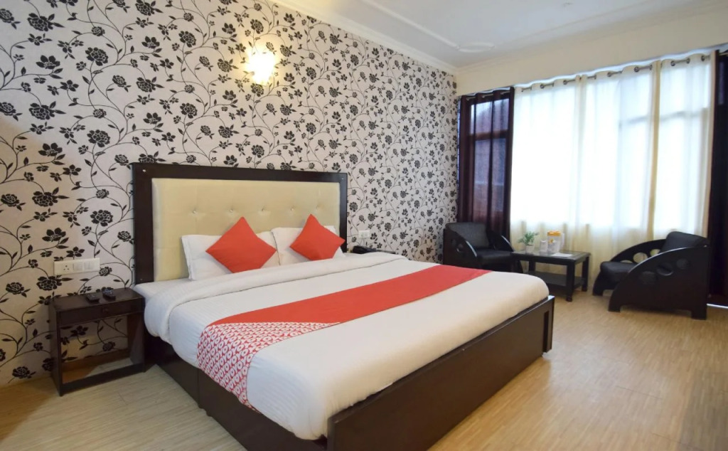 Hotel Asia Holidays by OYO Rooms