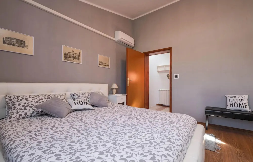 Stunning Home in Medulin With Wifi and 4 Bedrooms