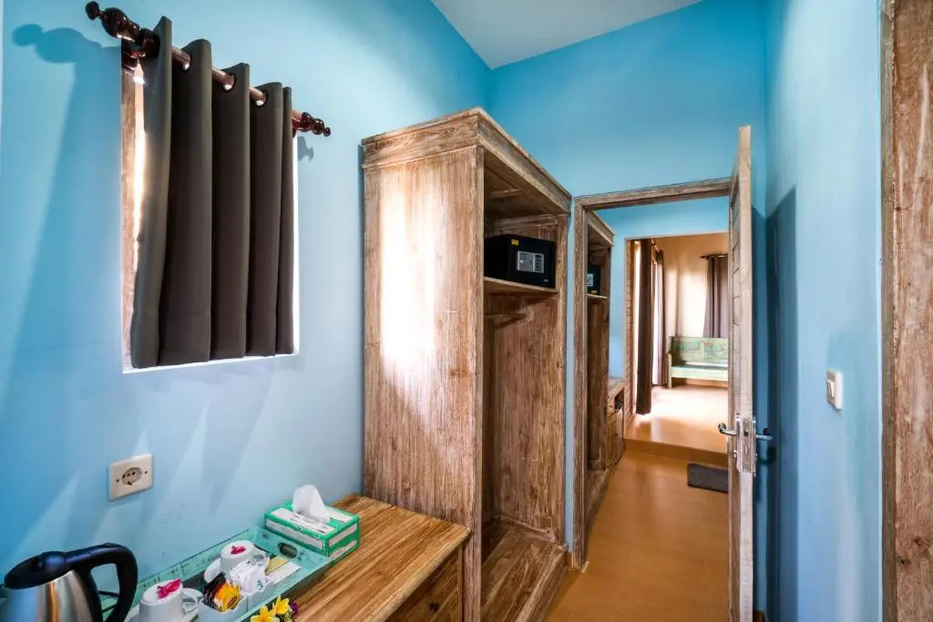 Song Lambung Beach Huts