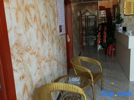Lvliang Aiqinghai Theme Apartment