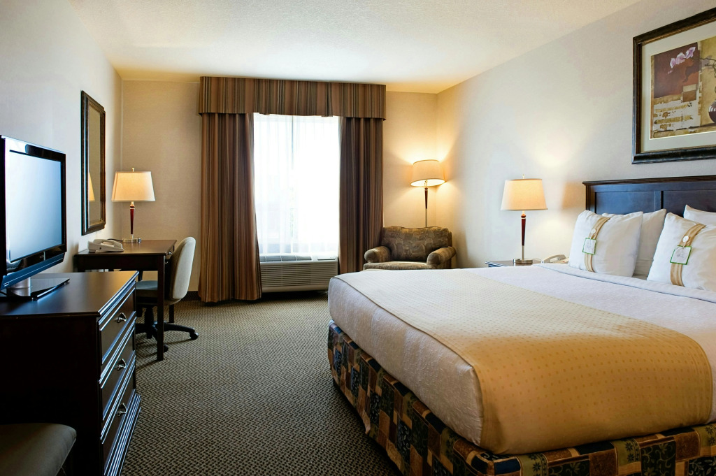 Holiday Inn Hotel & Suites-West Edmonton by IHG