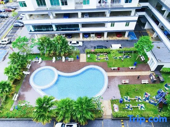 Ehsan Residence POOLVIEW + WIFI @ KLIA-SEPANG-NILAI