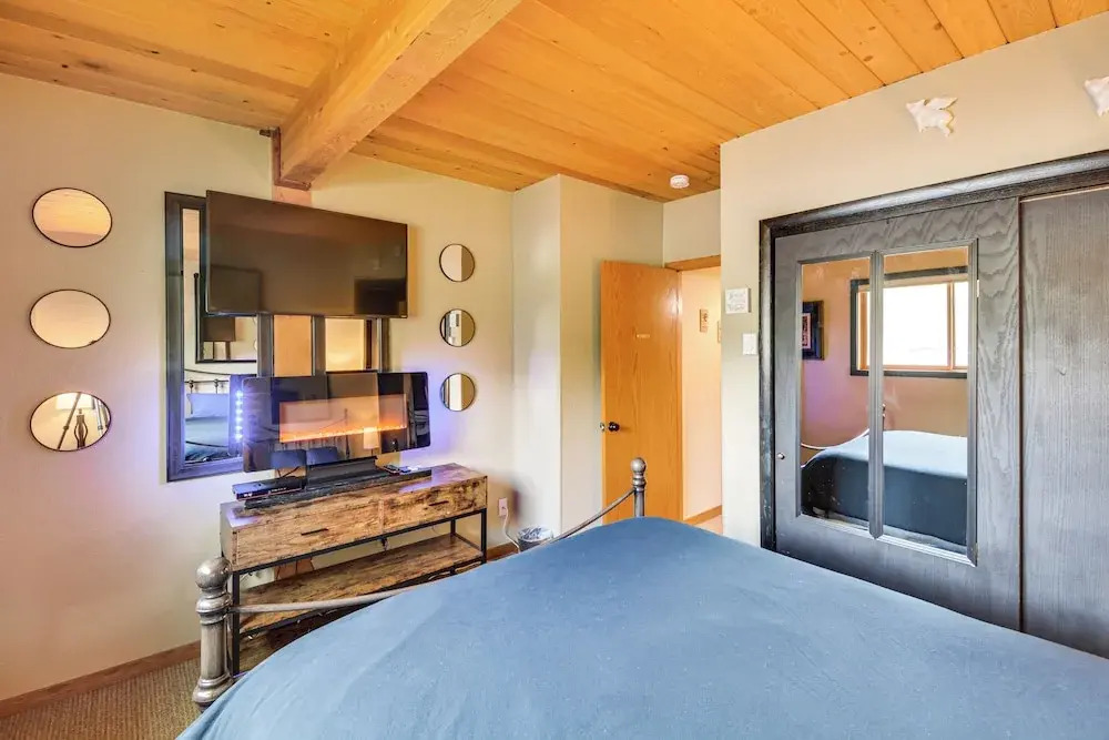 The Love Shack - A Couple's Colorado Retreat!