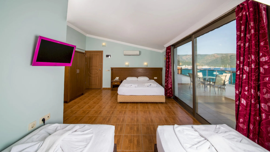 Honeymoon Hotel