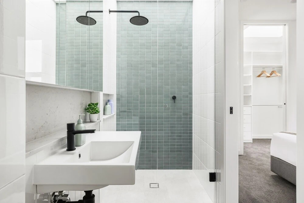 Docker Street Apartments by Urban Rest