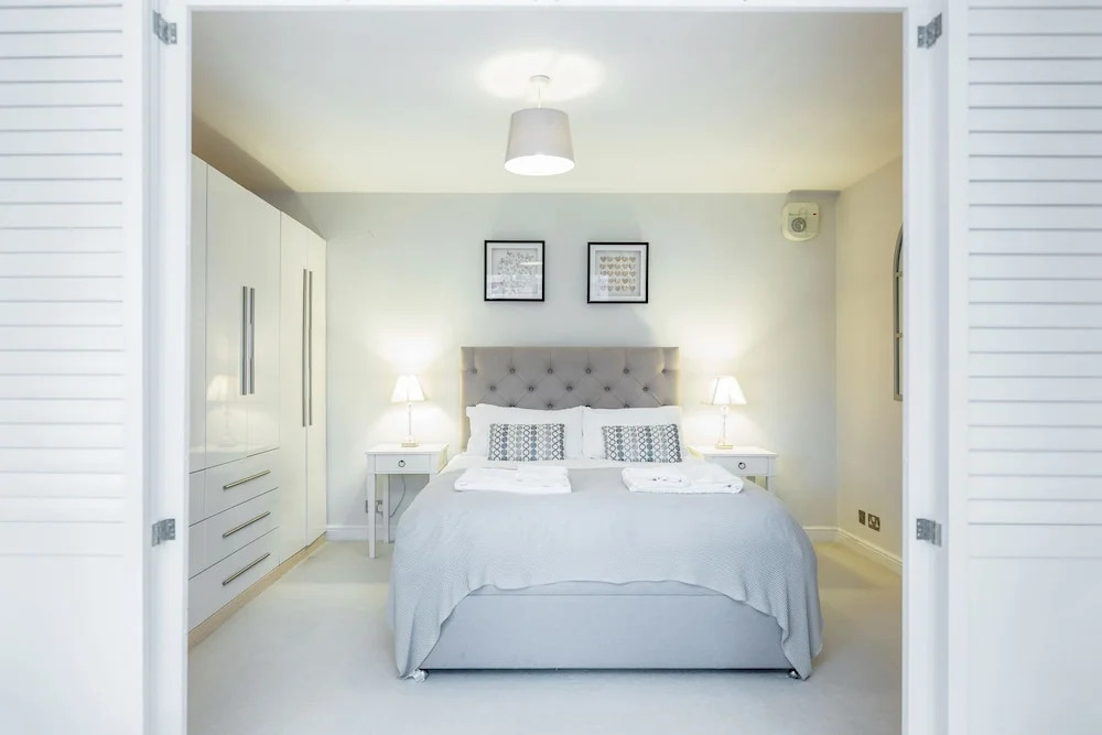 Putney Court - 1 Bed Apartment by BaseToGo