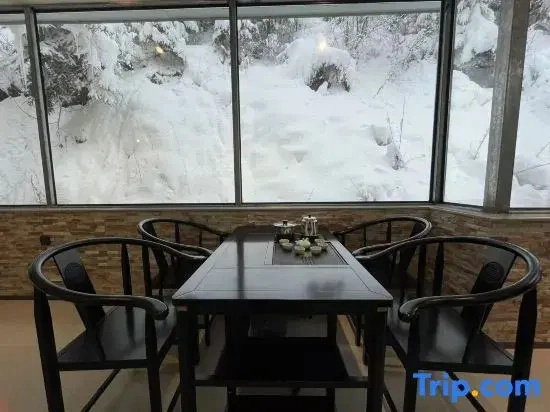 Snow Town Snow Mountain Snow Hotel