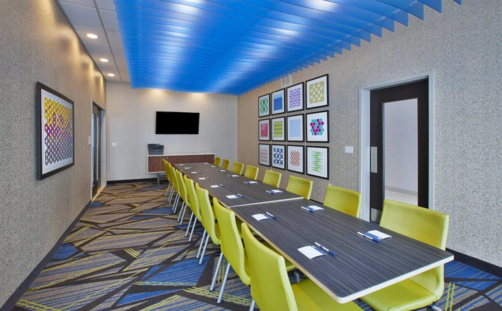 Holiday Inn Express - Auburn Hills South by IHG
