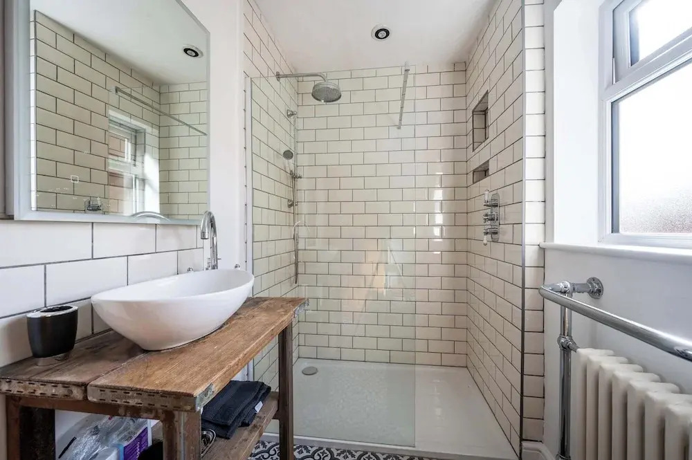 Host Stay Sherrington Road Abode