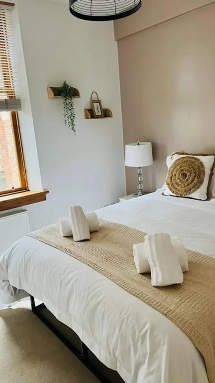 Modern City Center 2 Bedroom Apartment