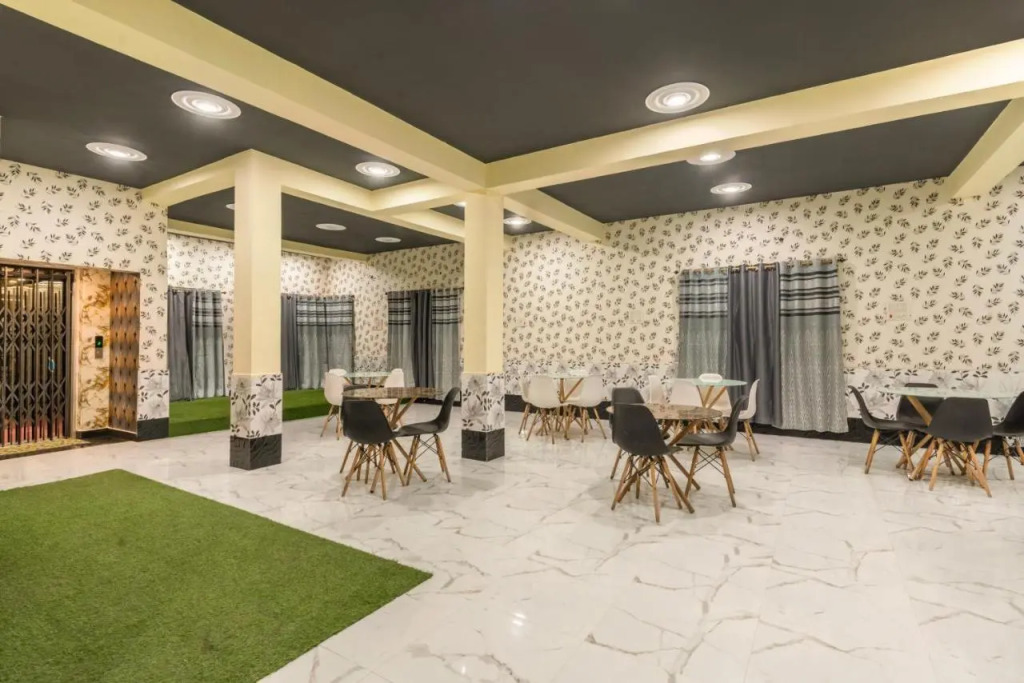 Treebo Una Regency - Near Danapur Railway Station