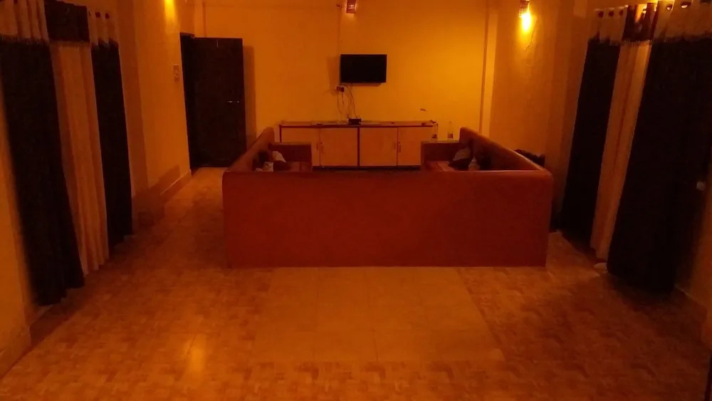 Taal Tiger Retreat