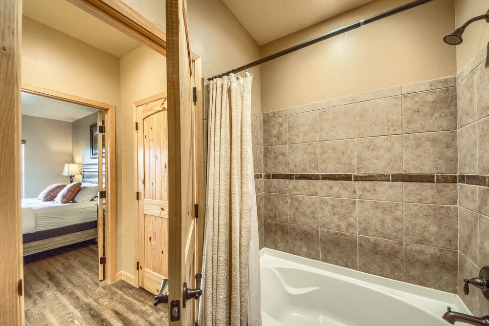 Old Mills Resort OM A15 3 Bedroom Condo by Redawning