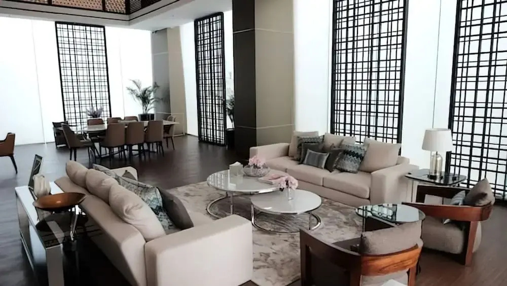 Capitol Prism Sky Suites