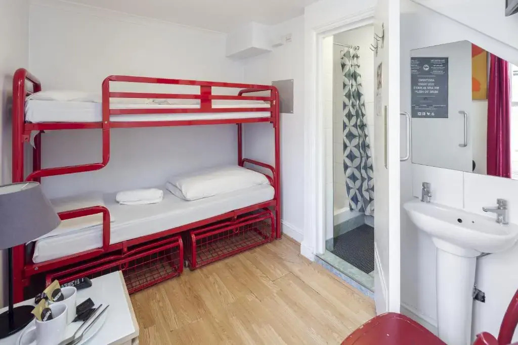 Astor Hyde Park Hostel