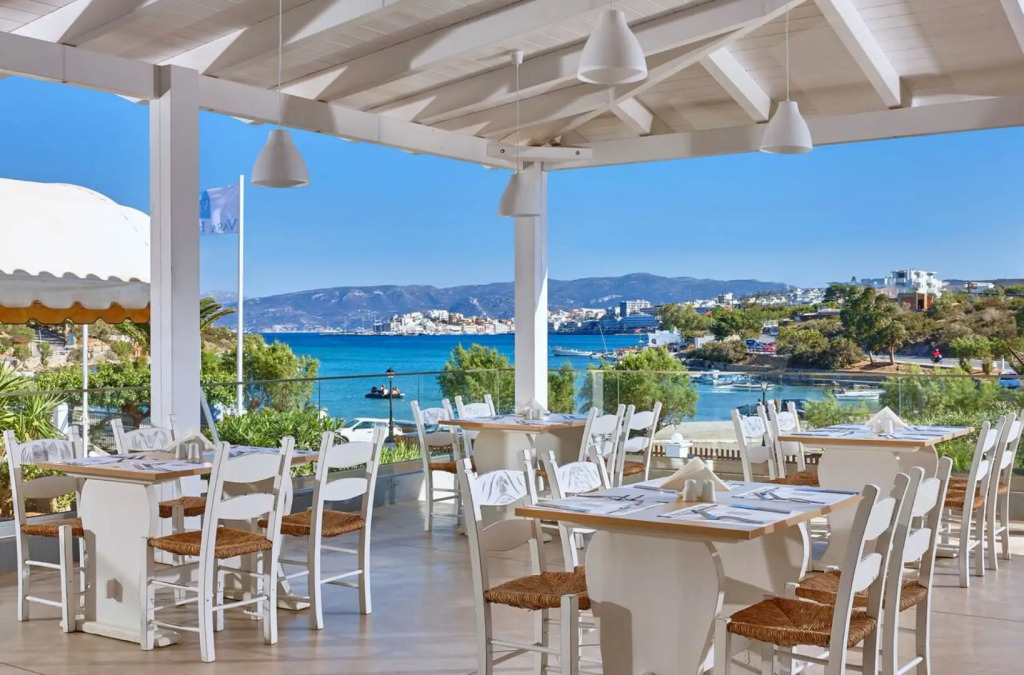 Vasia Ormos Hotel