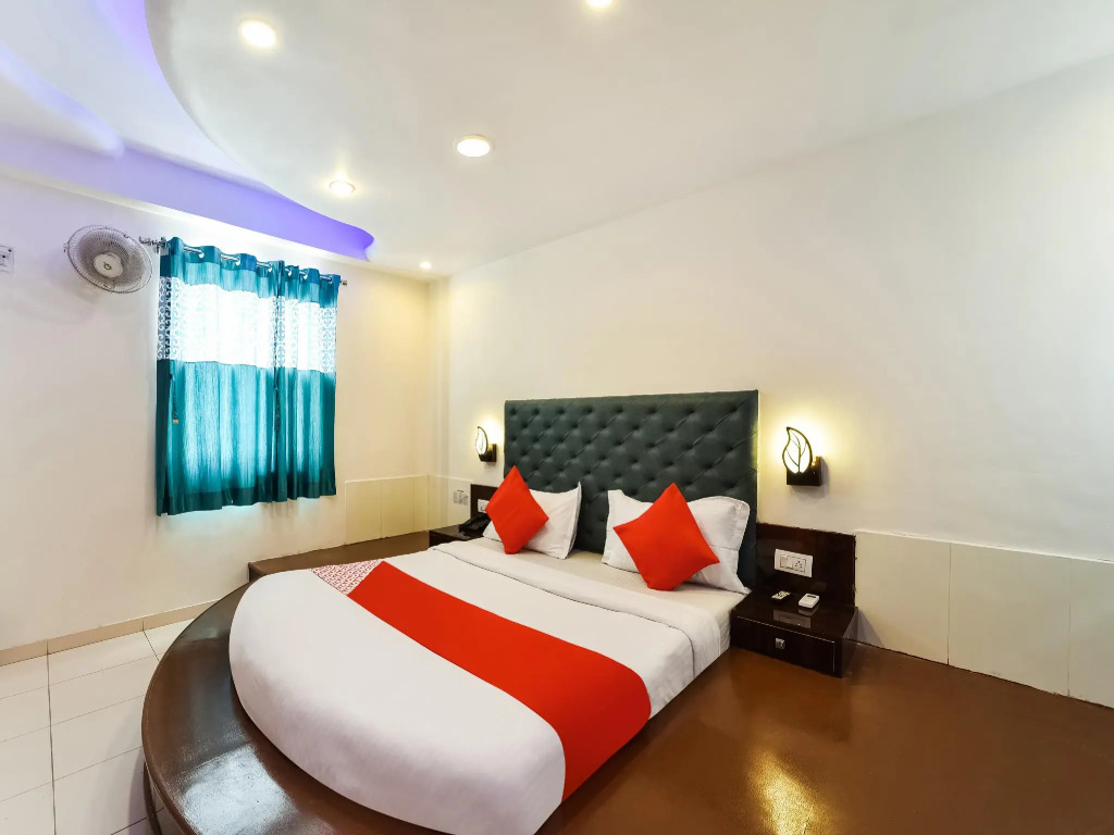 Collection O 11650 HOTEL GRAND APPLE