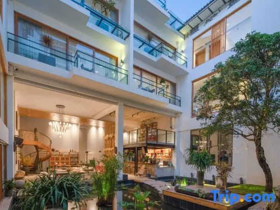Susuo·Light Luxury Homestay (Dali Ancient Town Branch)