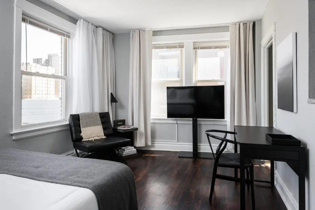 Simple CWE Studio near BJC by Zencity