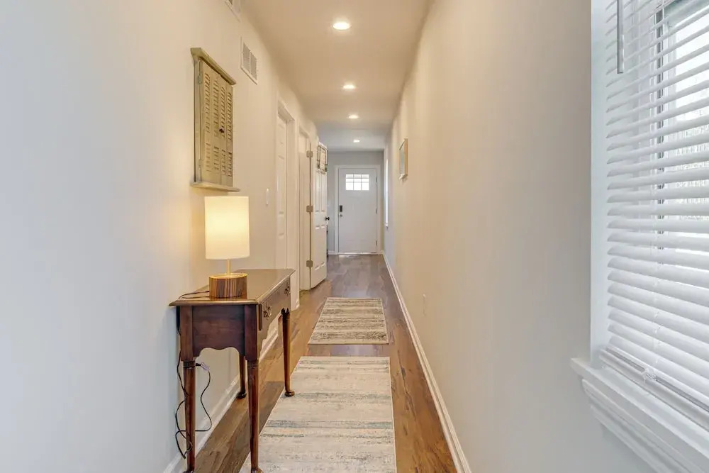 Louisville Charm Near the Derby: Apt w/ Yard!