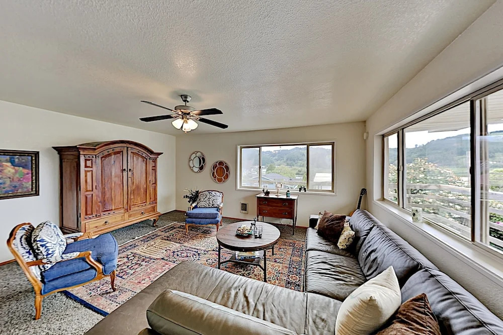 Riverview - Mins To Beach, Dunes, Lakes 3 Bedroom Home