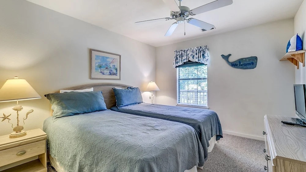 Fifty-seven Sea Ii This Spacious And Beautiful Condo Overlooking Pond And 4th Hole 2 Bedroom Condo by Peace Vacations