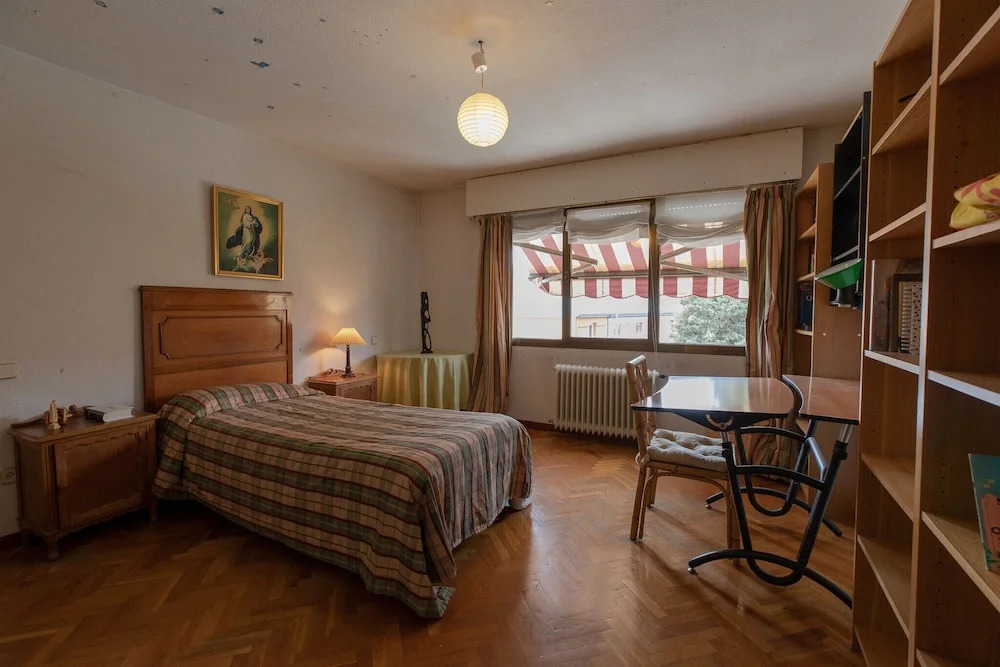 Cool apartment in Puerta del Hierro