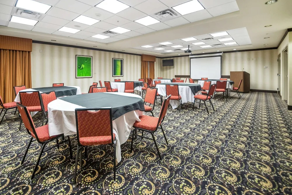 Hampton Inn and Suites Tulsa/Catoosa