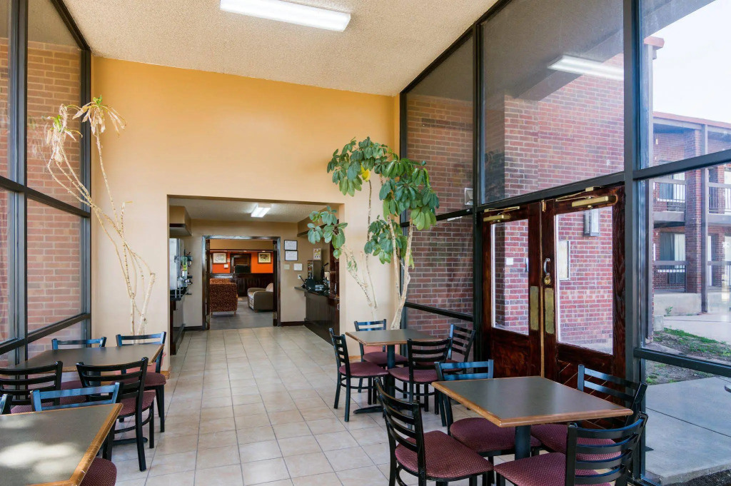 Econo Lodge near Wichita Falls Event Center