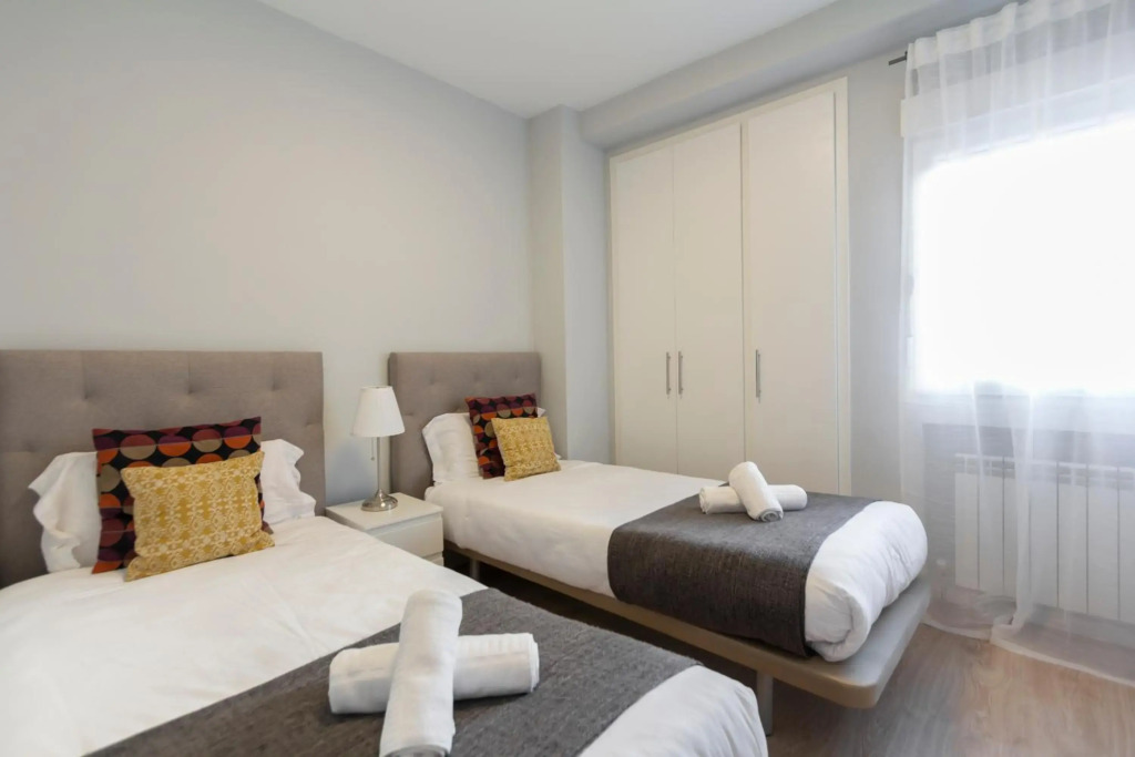 Dobo Rooms Oña