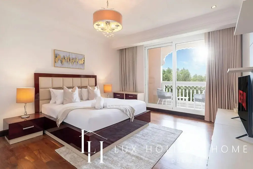 LUX The Grandeur Palm Garden View Suite