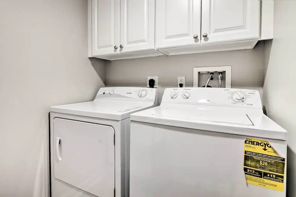 Walk to Shore! Family Condo w/ Pool in Ocean City