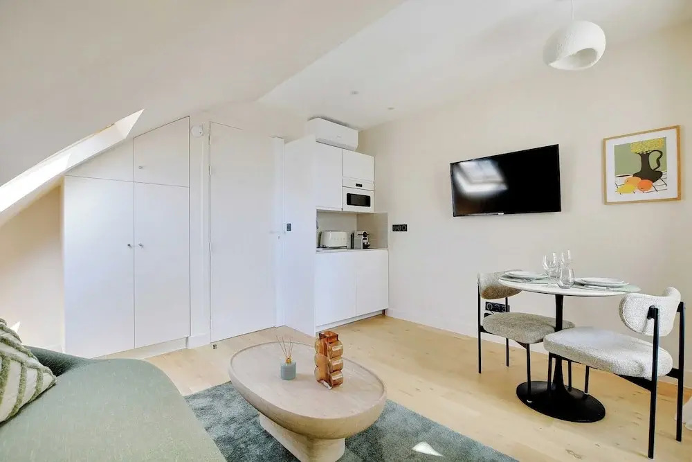 Apt a/c 1br/2p - Saint-lazare/les Champs Elysee