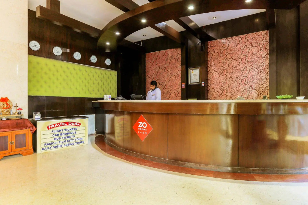 Zo Rooms Lakdi Ka Pool