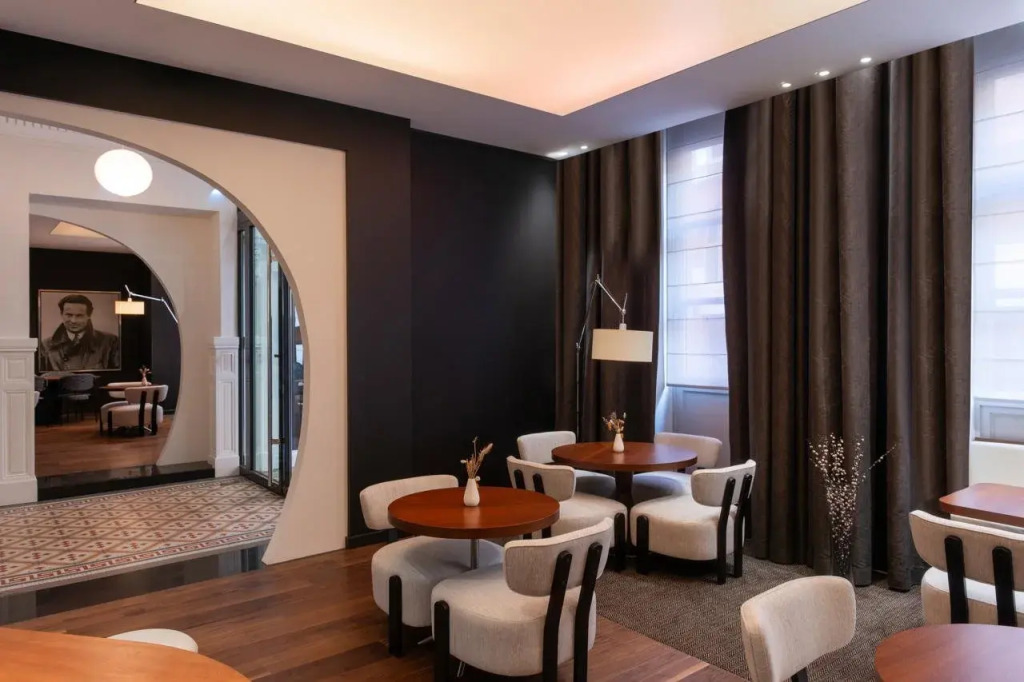 Le Grand Balcon Hotel