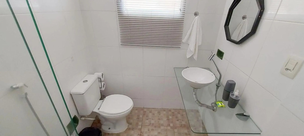 COOND0100 - Quarto e sala beira mar na Ondina por Beehost