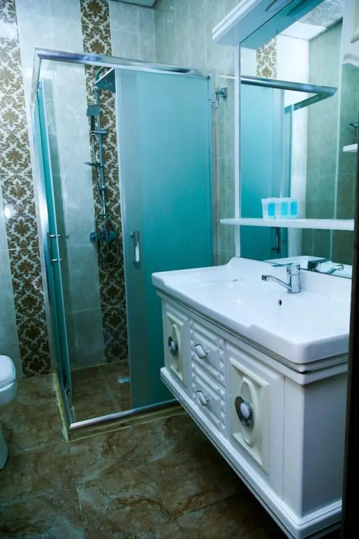 Отель Golden Shine
