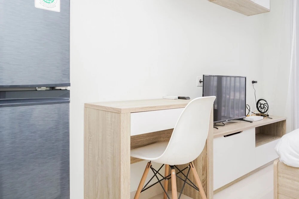 Comfort and Elegant Studio Apartment at Springwood Residence