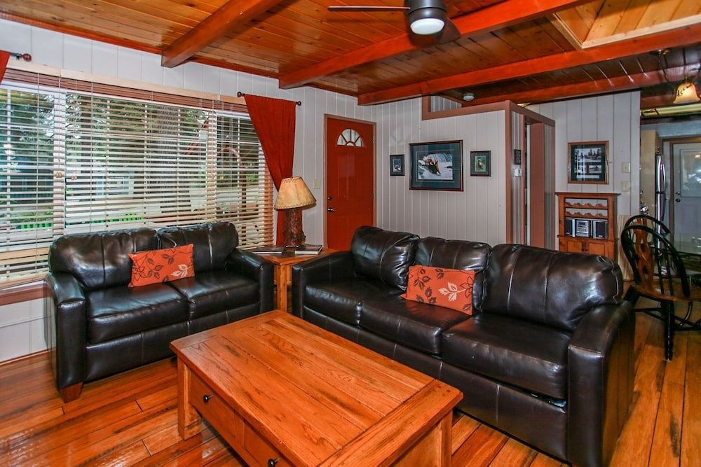 Bear Mountain Escape - 2 Br home by RedAwning