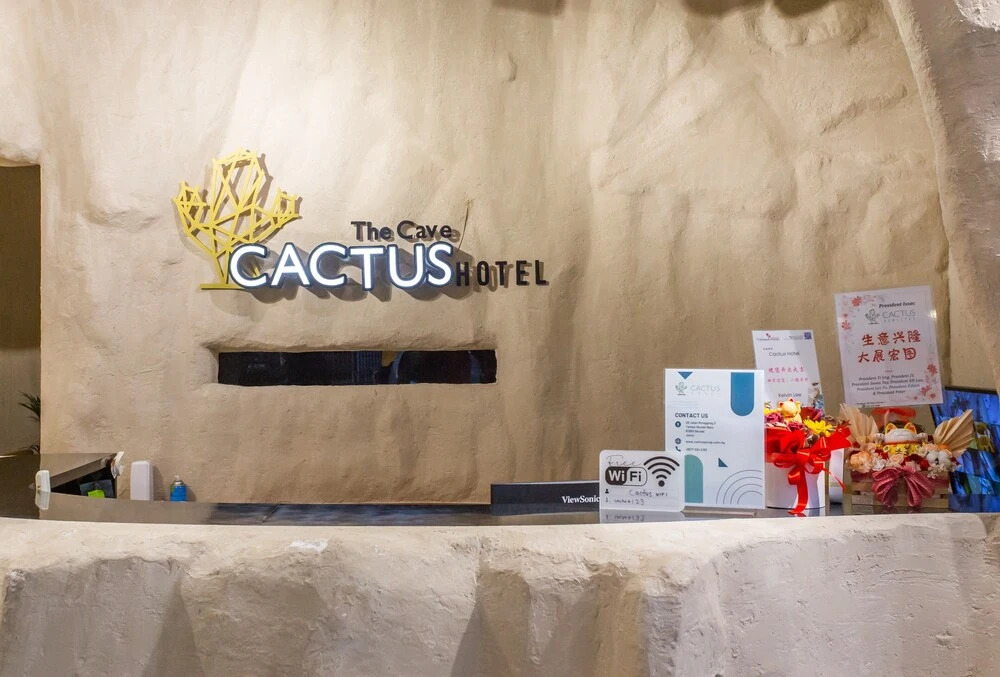 Capital O 90685 The Cave Cactus Hotel