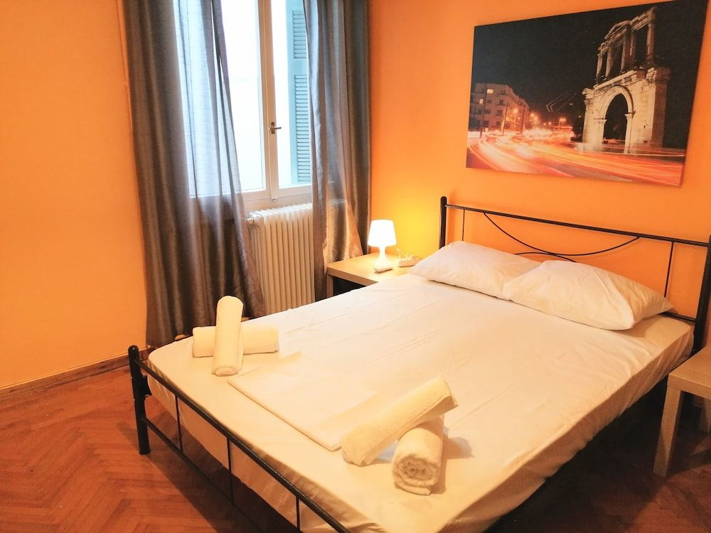 Acropolis museum family apartment