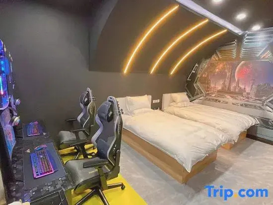 Huoqiu E-sports Apartment