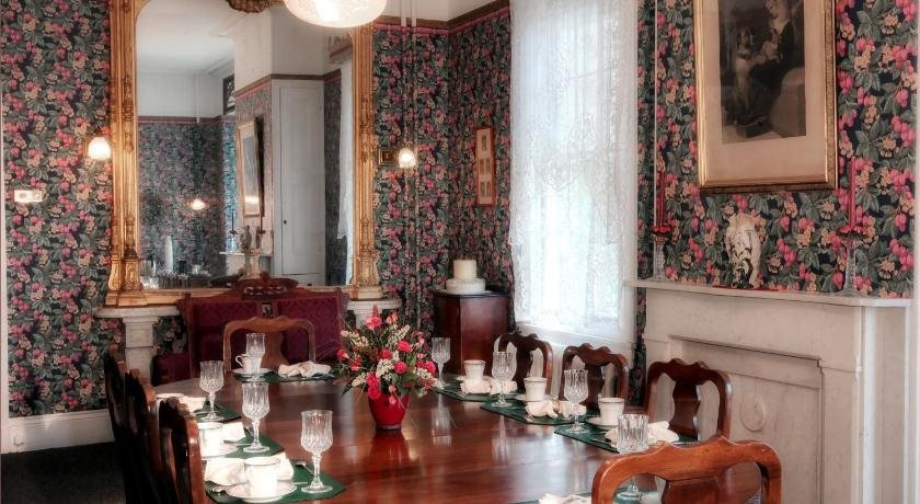 Wilbraham Mansion