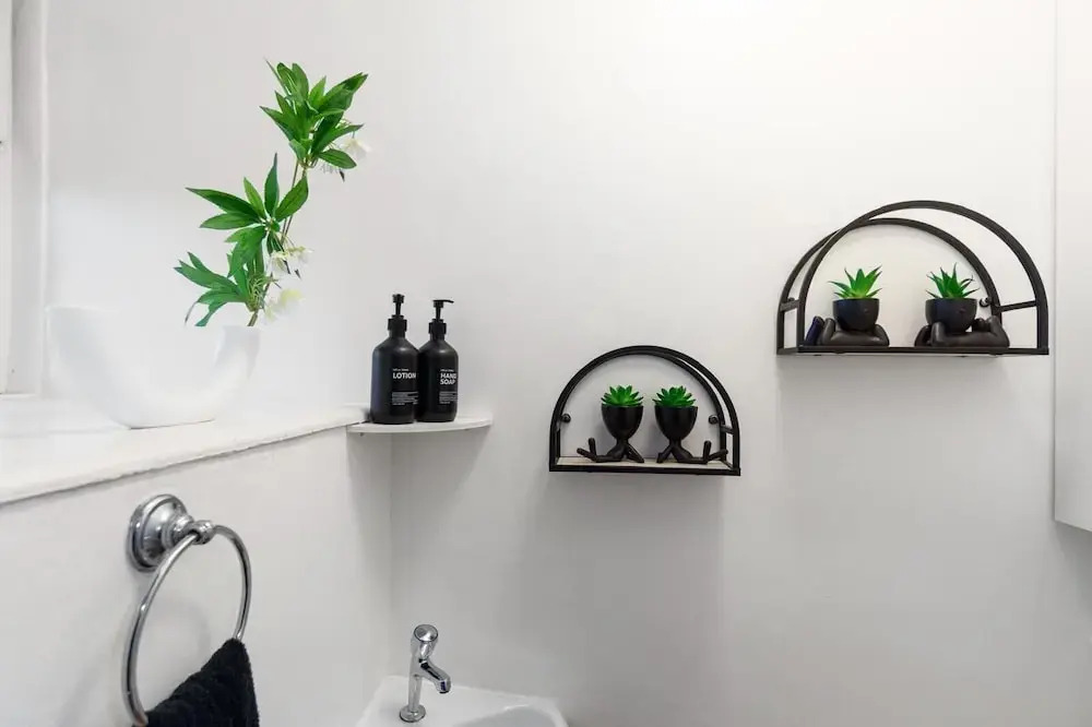 Apartment - Sleeps 4 - Business or City Breaks