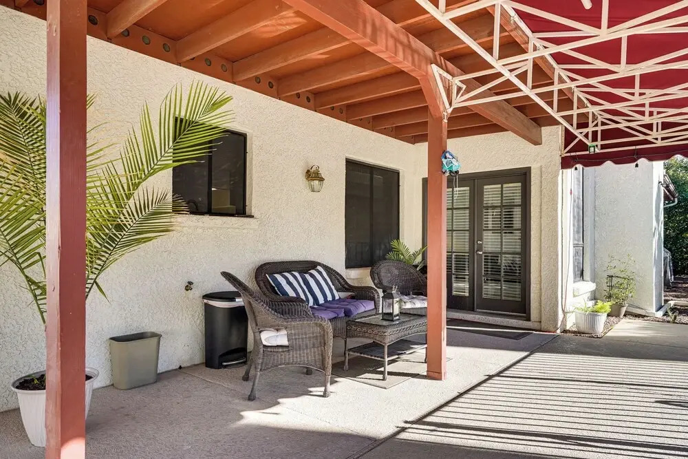 7 Mi to Sabino Canyon: Poolside Oasis w/ Mtn Views