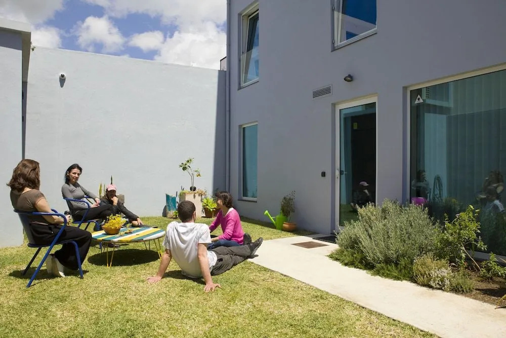 THE HOLY COW - Hostel & Suites