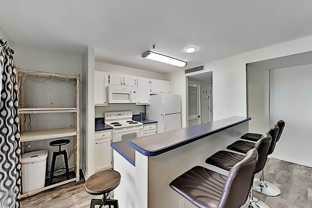 Mbr1617c 2 Bedroom Condo