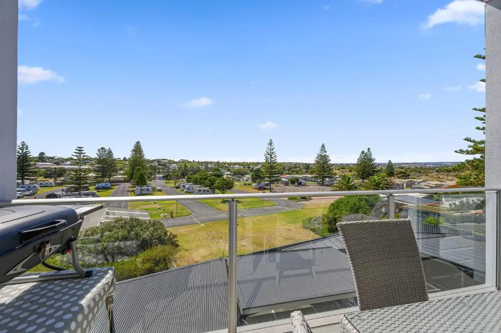Hamptons By The Beach - Moana - C21 SouthCoast Holidays