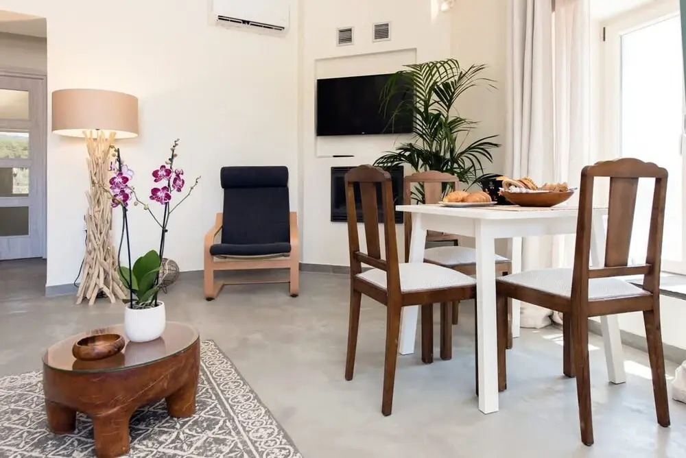 Iliopetra House 1 - Corfu Poolside Retreat