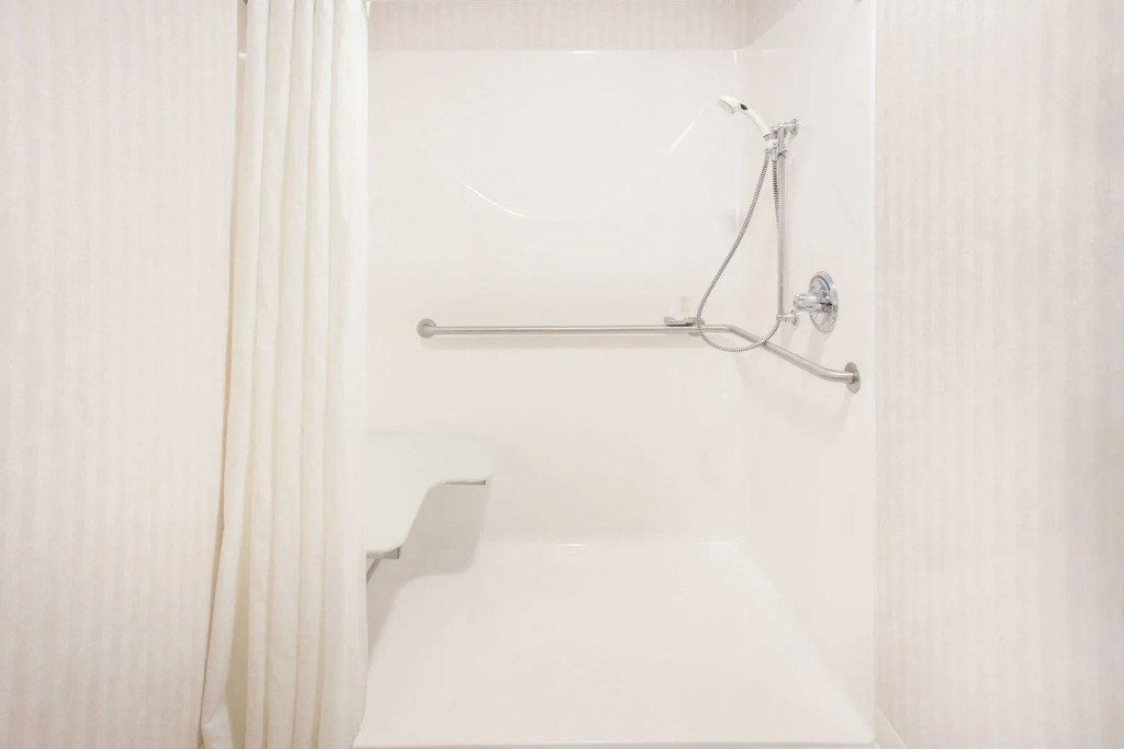 Burgundy Inn & Suites